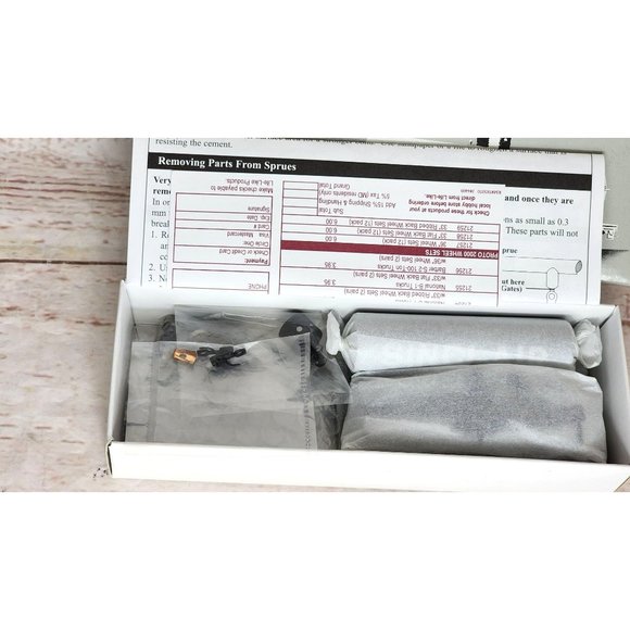 Proto 2000 Series 10,000 Gallon Type 21 Riveted Tank Car HO Scale - Model Train - Picture 14 of 16